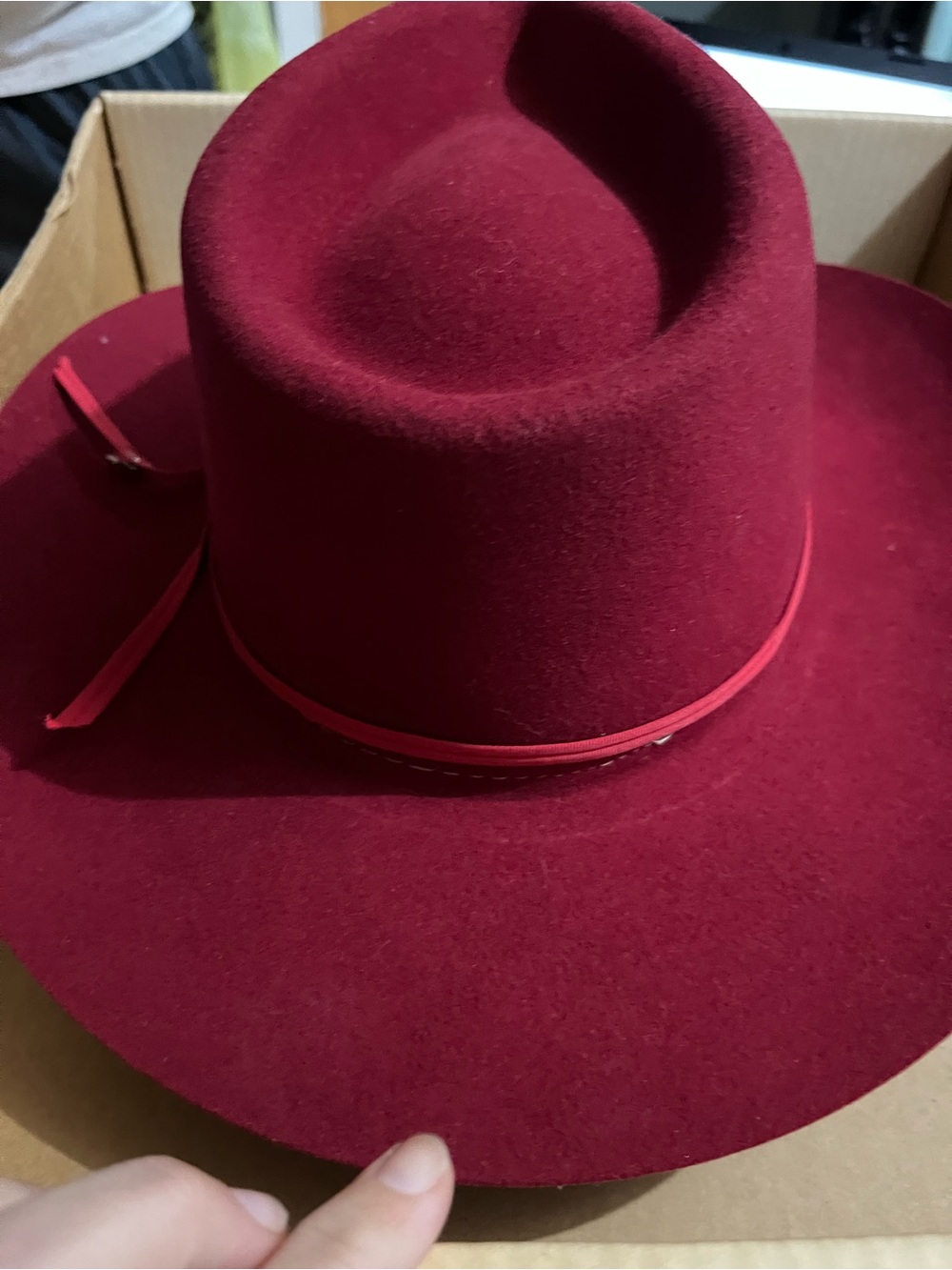 Wide-Brim Felt Hat in Burgundy with Ribbon Trim